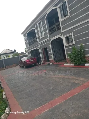 2bdrm Block of Flats in Tinubu Estate, Iwo Road for rent