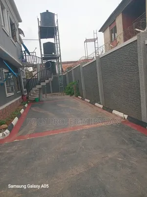 2bdrm Block of Flats in Tinubu Estate, Iwo Road for rent