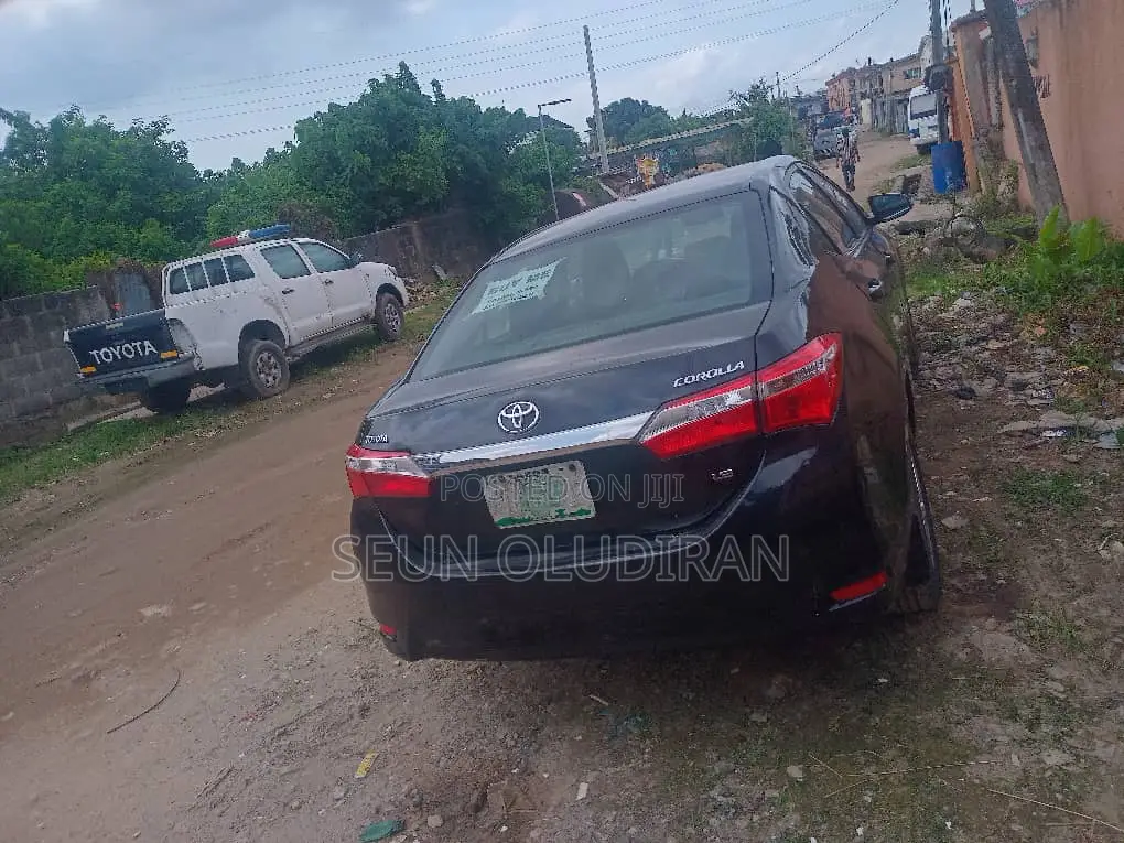 Toyota Corolla 2014 Black