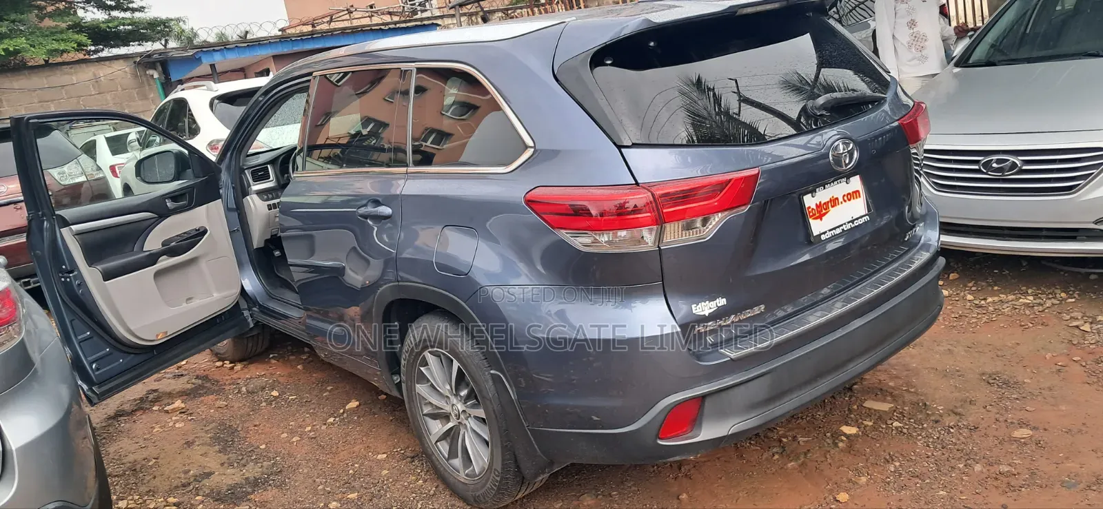 Toyota Highlander 2017 Blue