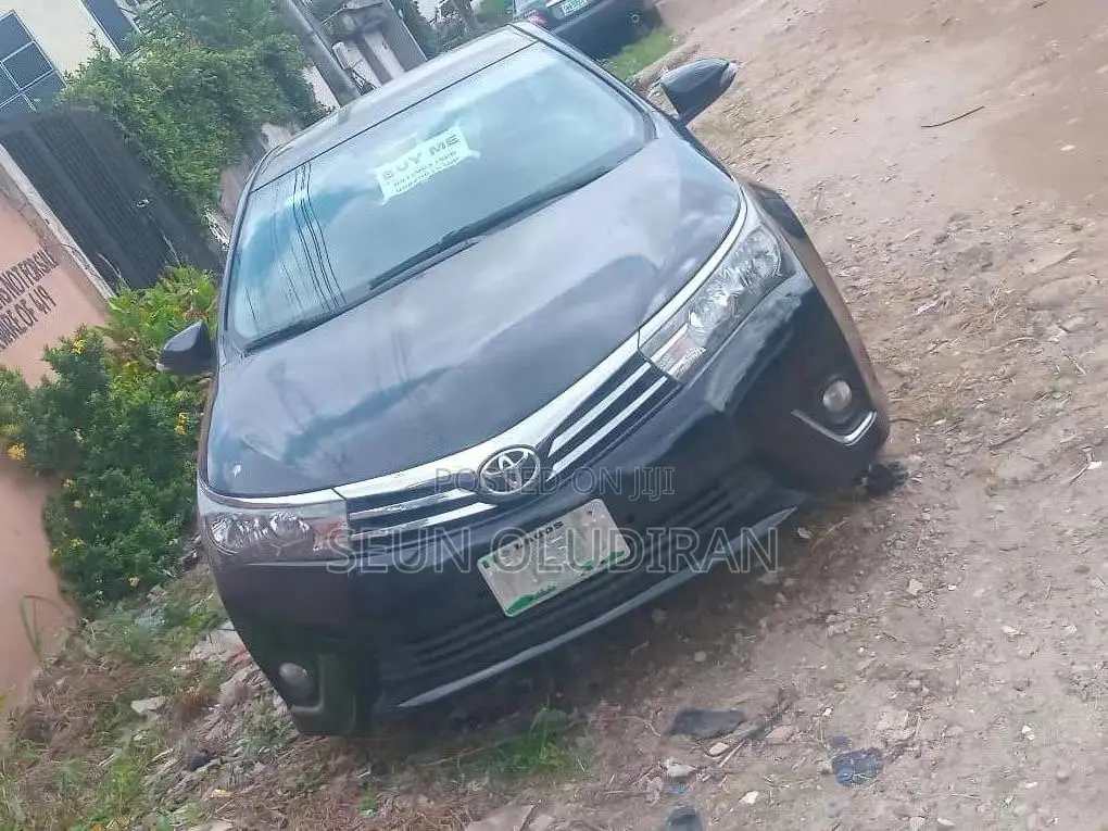 Toyota Corolla 2014 Black