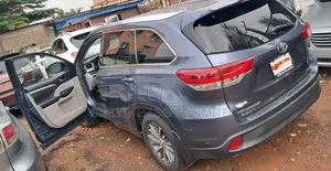 Toyota Highlander 2017 Blue