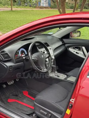 Toyota Camry SE 4dr Sedan (2.5L 4cyl 6A) 2011 Red