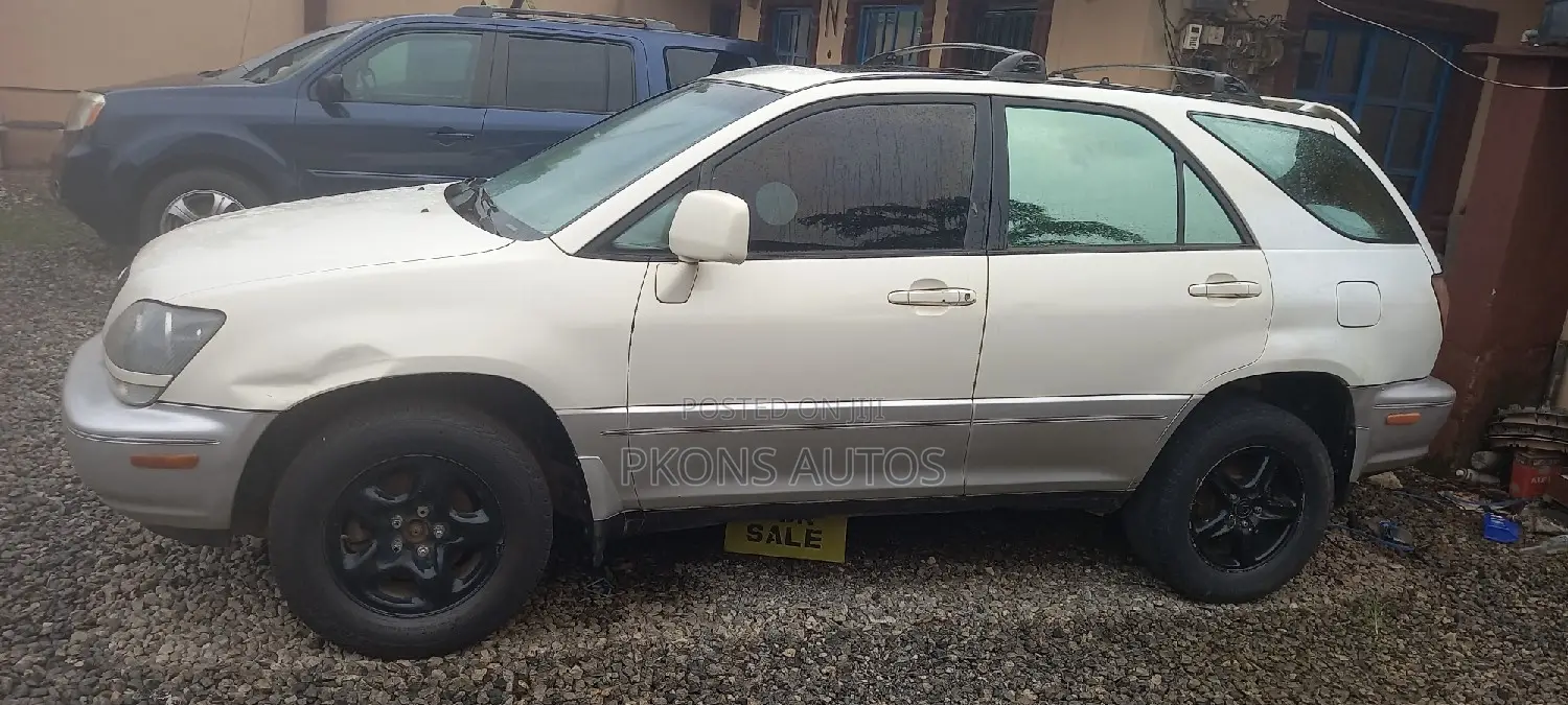 Lexus RX 2000 White