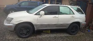 Lexus RX 2000 White