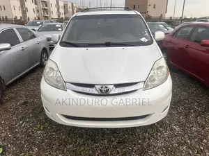 Toyota Sienna XLE Limited 2007 White