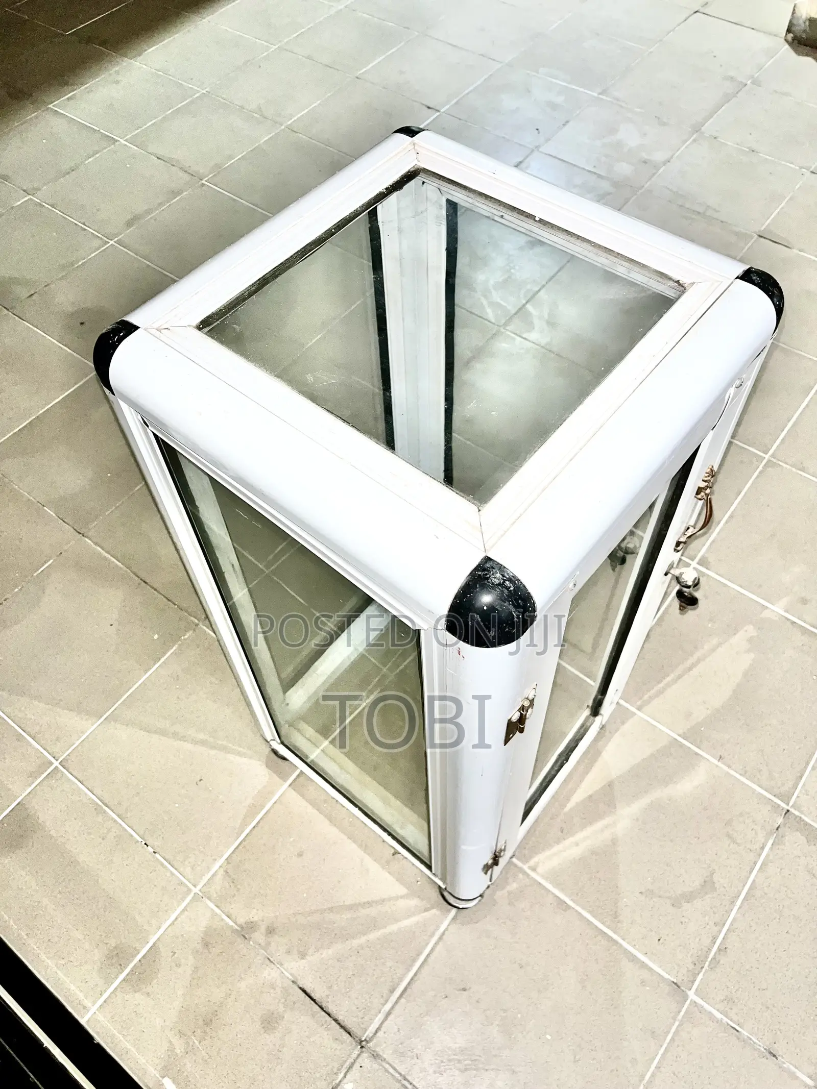 Glass Display Box