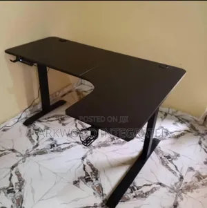 L-Shape Electric Height Adjustable Table 1.4mitre