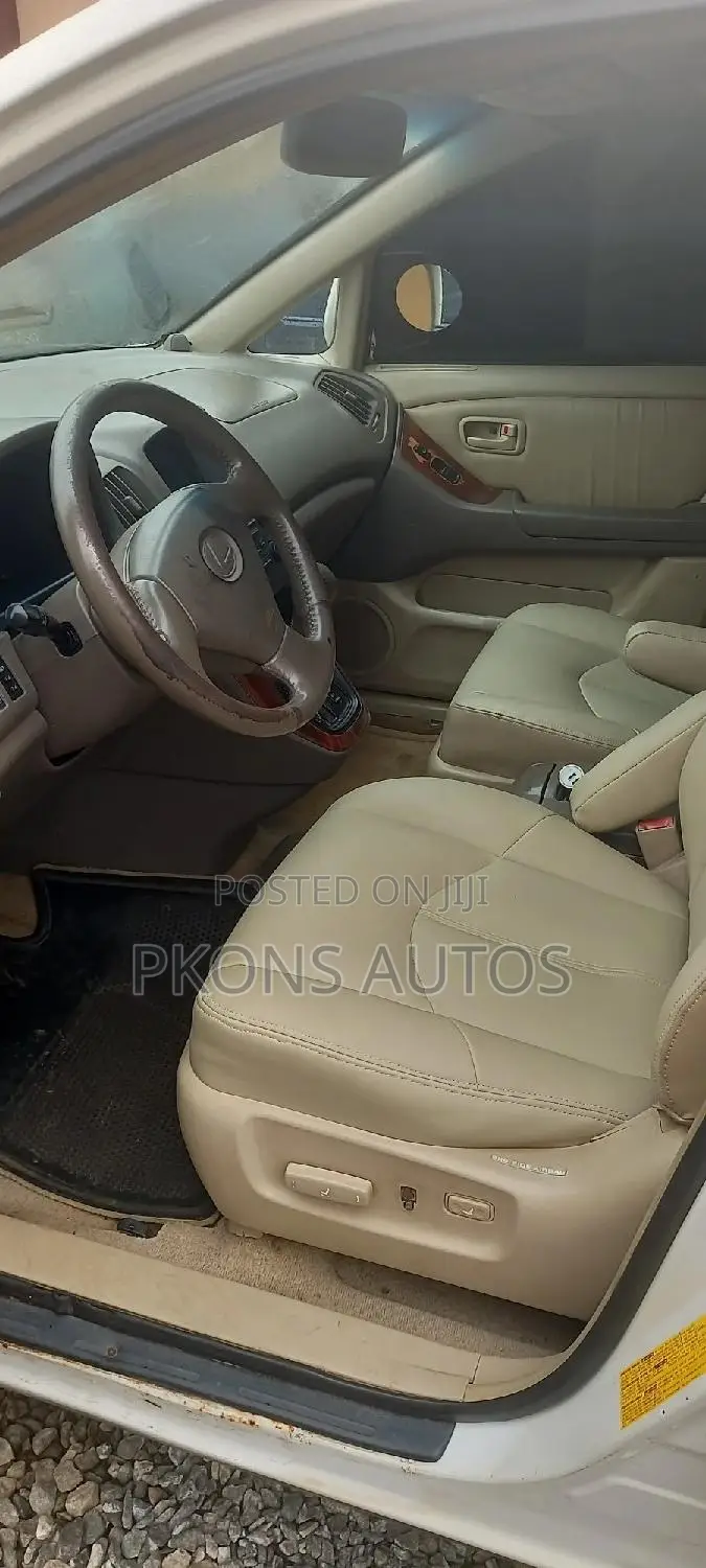 Lexus RX 2000 White