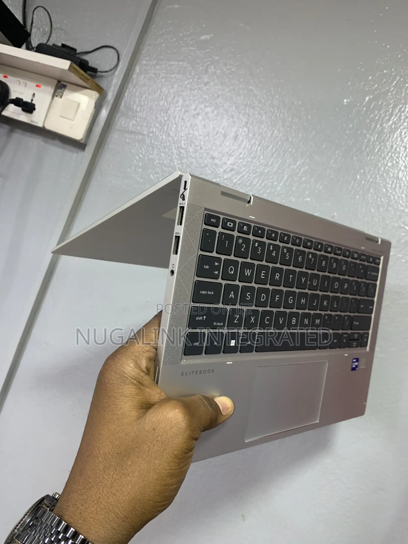 Laptop HP EliteBook 830 G8 32GB Intel Core i7 SSD 512GB