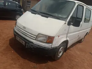 Ford Transit 2000 White