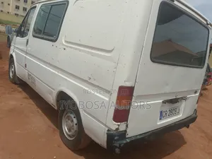 Ford Transit 2000 White