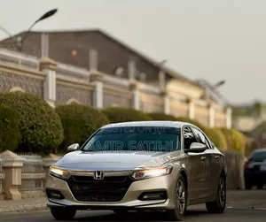 Honda Accord 2019 Gold