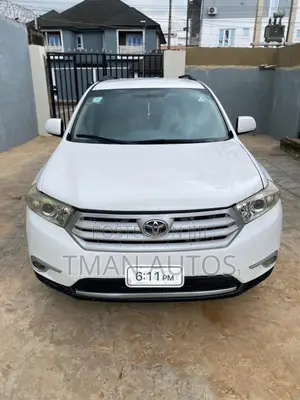Toyota Highlander Limited 2012 White