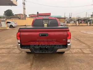 Toyota Tacoma SR5 2017 Red