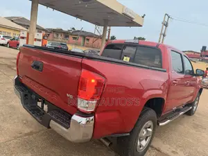 Toyota Tacoma SR5 2017 Red