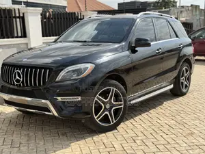 Mercedes-Benz M Class ML350 4dr SUV (3.5L 6cyl 7A) 2014 Black