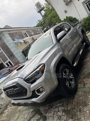 Toyota Tacoma TRD Sport 2017 Silver