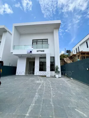 4bdrm Duplex in Chevron for rent
