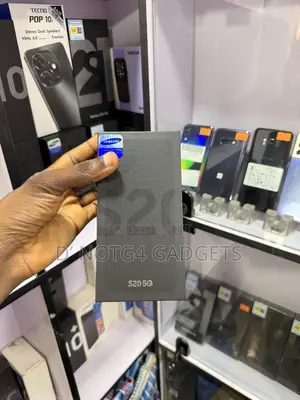 New Samsung Galaxy S20 128 GB Black