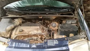 Ford Husky 2000