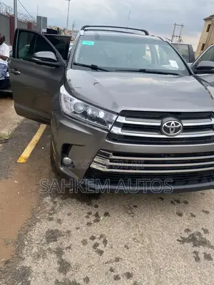 Toyota Highlander Limited V6 4x4 (3.5L 6cyl 6A) 2016 Gray