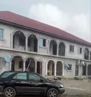 2bdrm Block of Flats in Ekwere Road Agbarho, Warri for sale