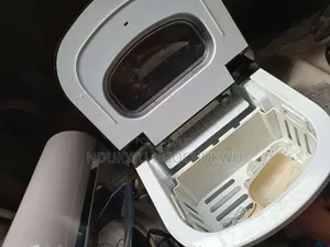 Ice Cube Maker