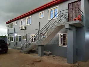 18 Rooms Hotel With Separate Bar