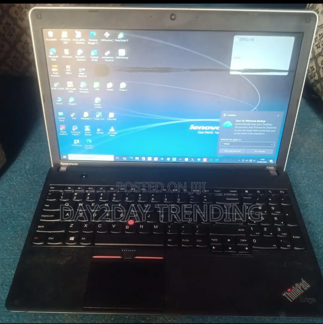 Laptop Lenovo ThinkPad E545 8GB Intel HDD+SSD 256GB