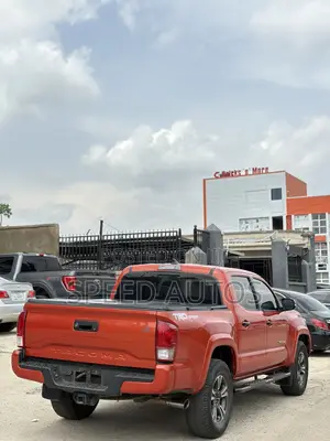 Toyota Tacoma TRD Sport 2017 Orange