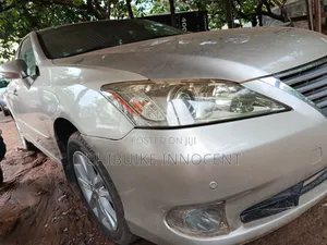 Lexus ES 350 2010 Gold