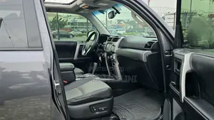 Toyota 4-Runner 2016 Gray