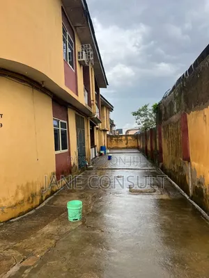 4bdrm Block of Flats in Idimu for sale