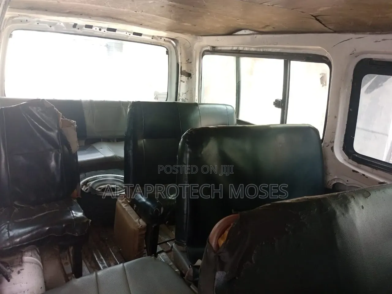 Toyota HiAce 2005 White