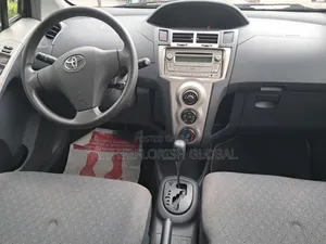 Toyota Yaris 2009 Gray