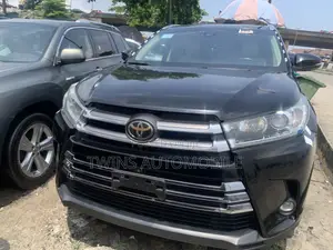 Toyota Highlander Limited 2019 Black