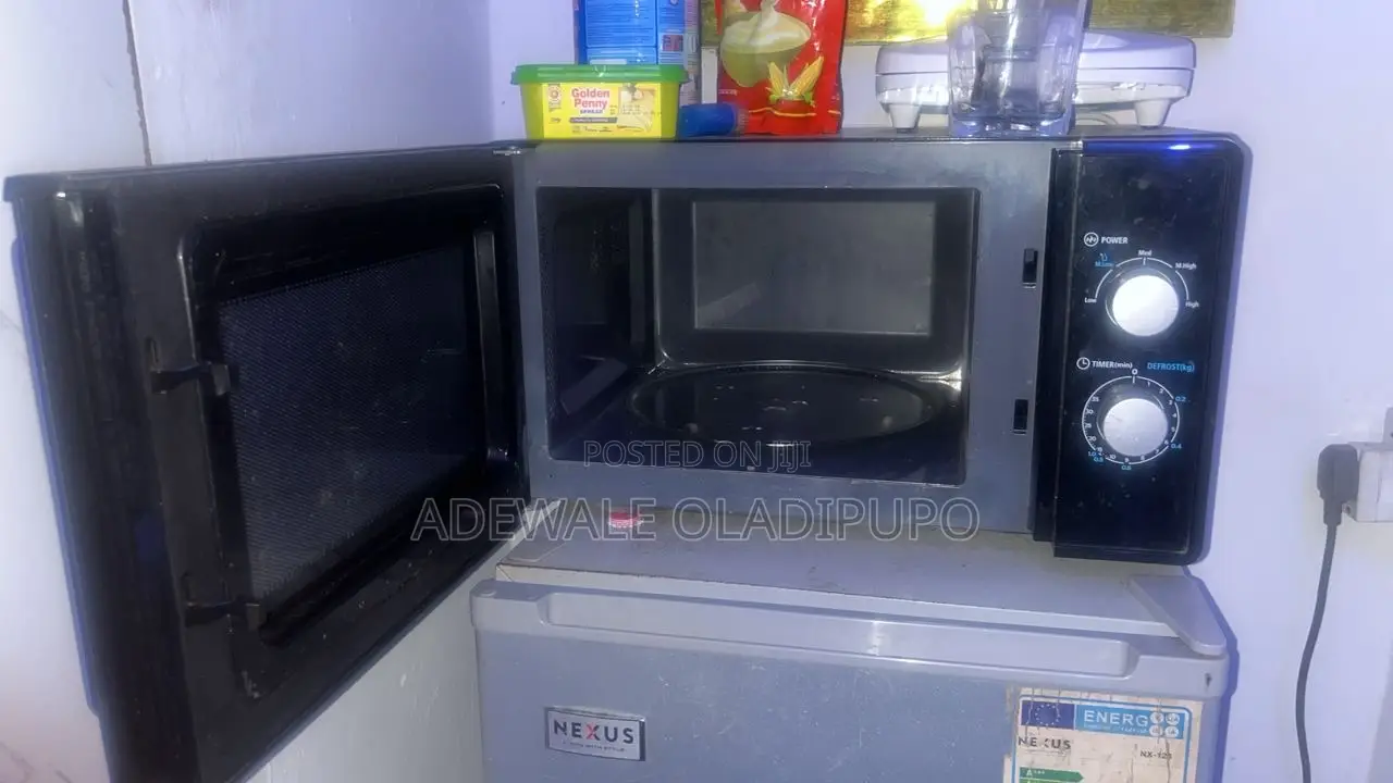 Binatone Microwave