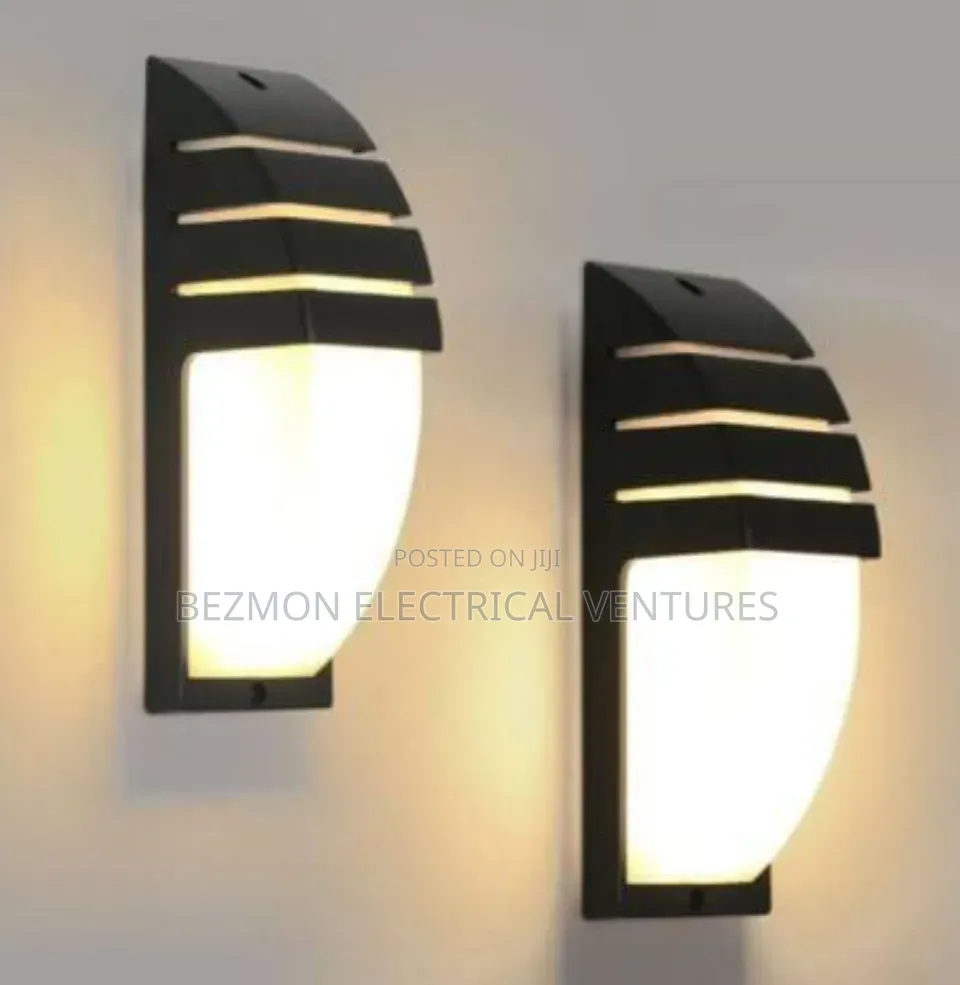Waterproof Fence Light Available for Sale