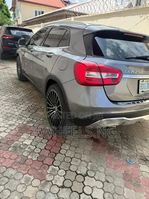 Mercedes-Benz GLA 250 2018 Gray