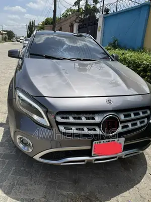 Mercedes-Benz GLA 250 2018 Gray