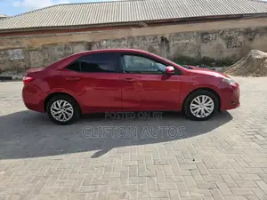 Toyota Corolla LE Eco (1.8L 4cyl 2A) 2018 Red