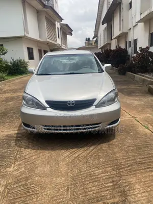 Toyota Camry 2004 Silver