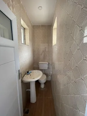 1bdrm Room & Parlour in Kolapo Ishola Gra, Iwo Road for rent