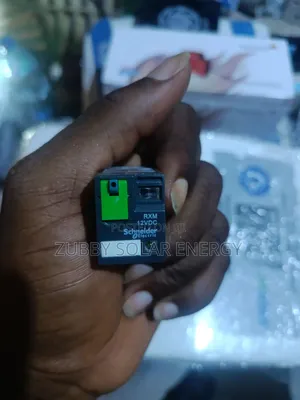 Schneide Pin Relay