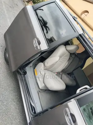 Toyota Sienna XLE 7 Passenger Mobility 2011 Gray