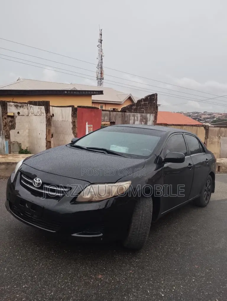 Toyota Corolla 2010 Black
