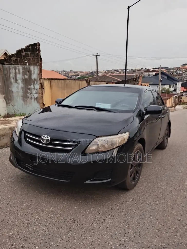 Toyota Corolla 2010 Black