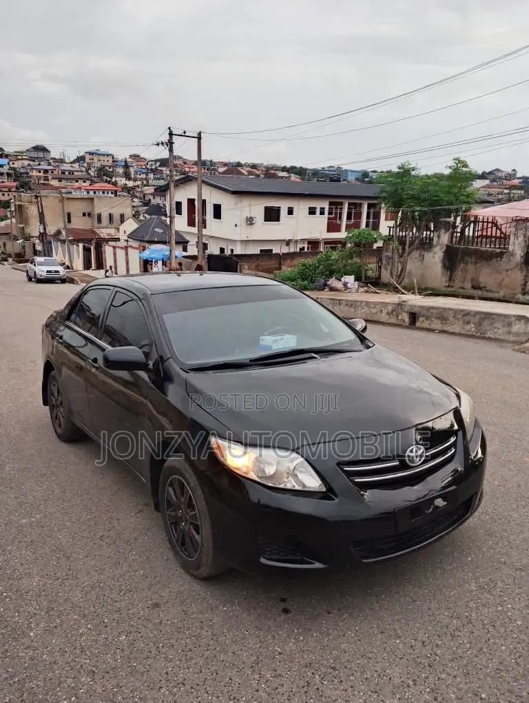 Toyota Corolla 2010 Black
