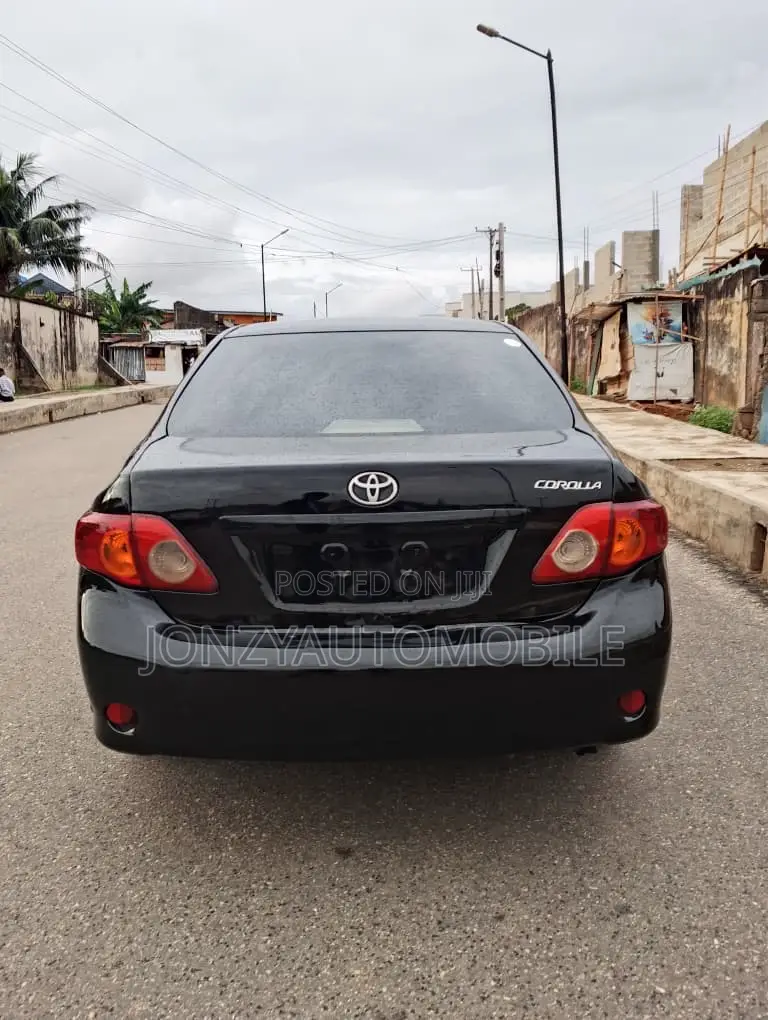 Toyota Corolla 2010 Black
